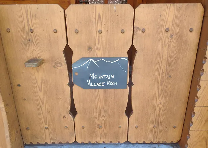 Mountain Village בית אירוח